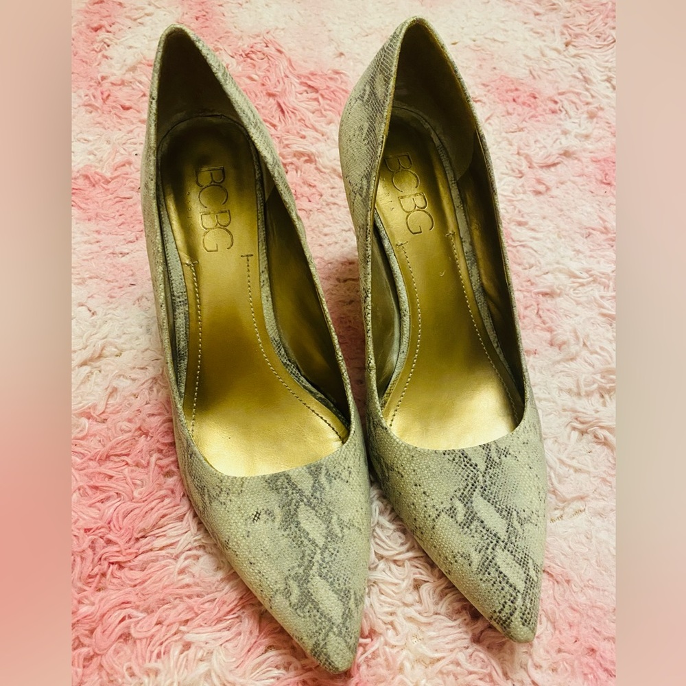 BCBG Pumps